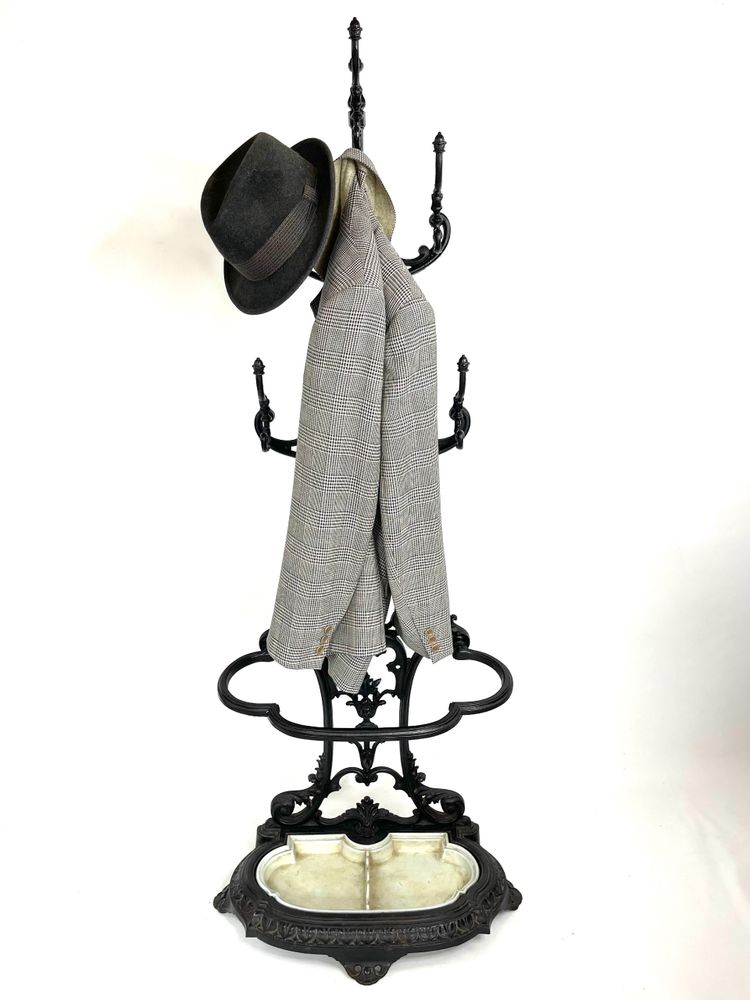 Majestueux Porte-Manteau Porte-Parapluie en Fonte – Style Art Nouveau – 19ème – Brasserie Parisienne