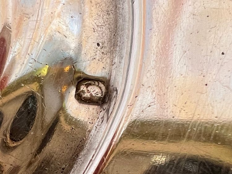 Tazza e piattino in argento massiccio - Maison Boulenger - Monogramma - Punzone Minerve - Fine XIX sec.