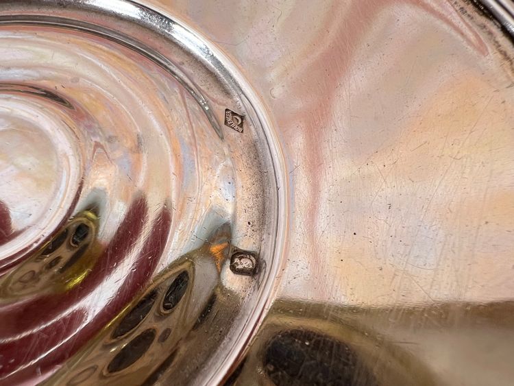 Tazza e piattino in argento massiccio - Maison Boulenger - Monogramma - Punzone Minerve - Fine XIX sec.
