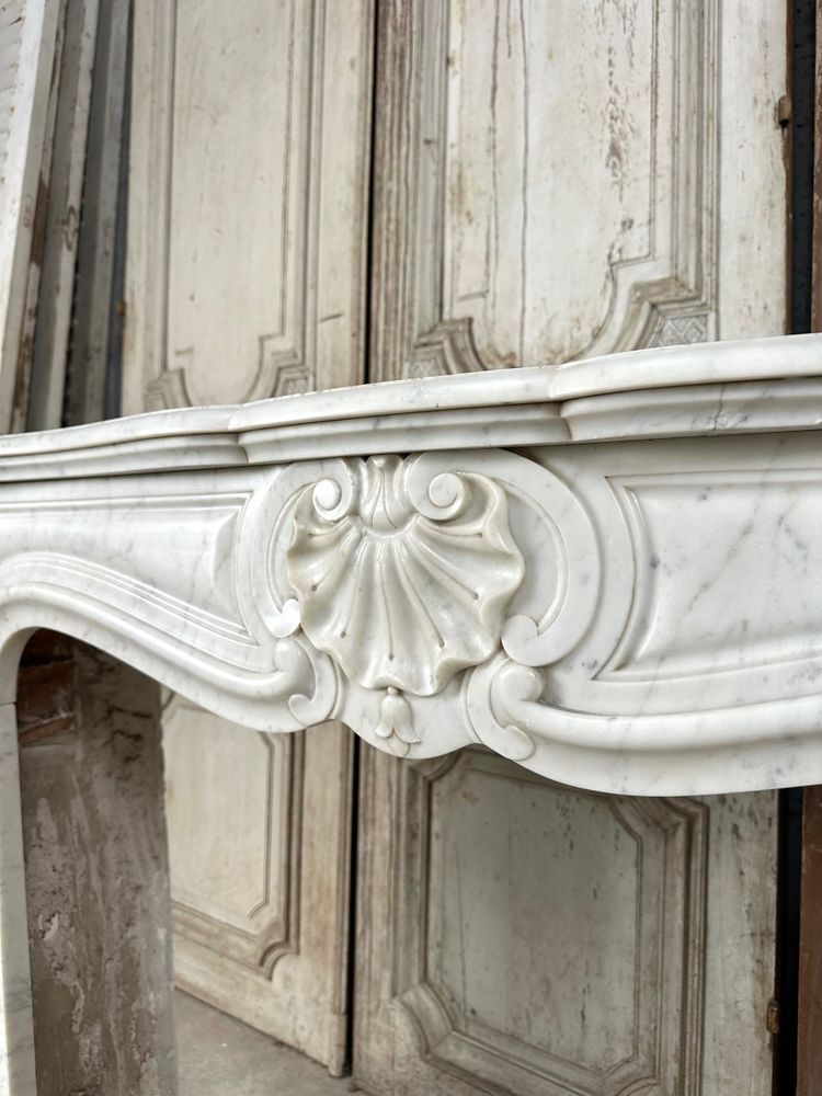Kamin in Weiß Stil Louis XV Epoche 19.