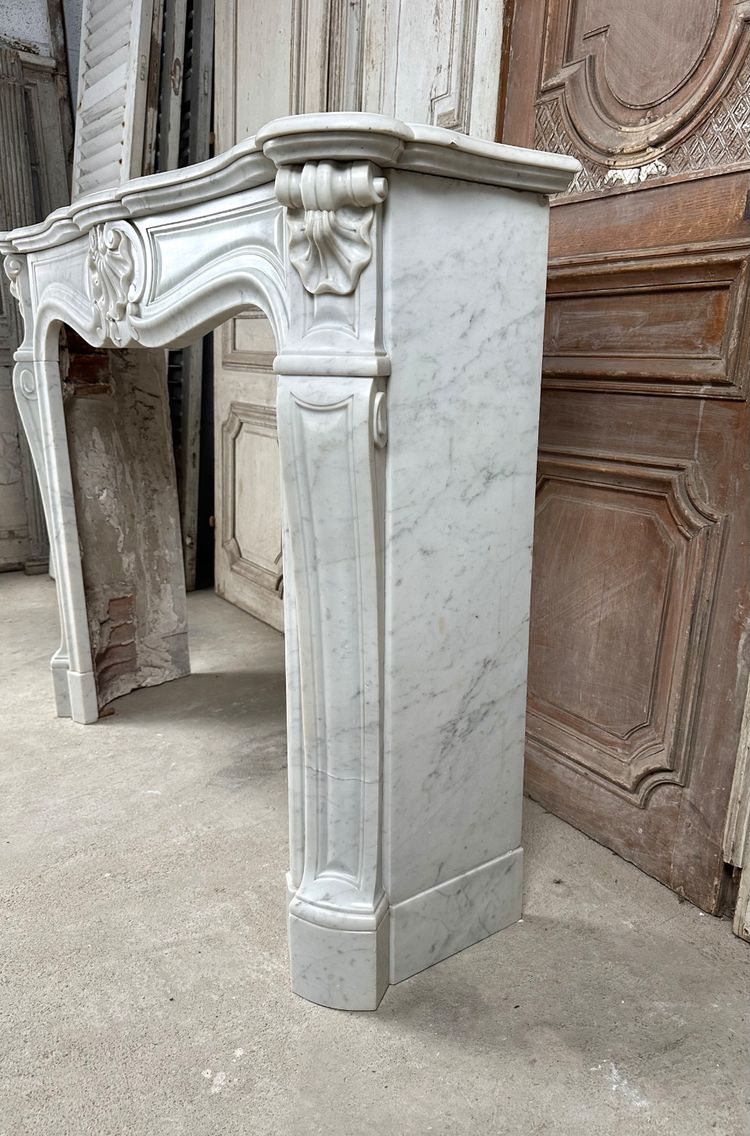 Kamin in Weiß Stil Louis XV Epoche 19.