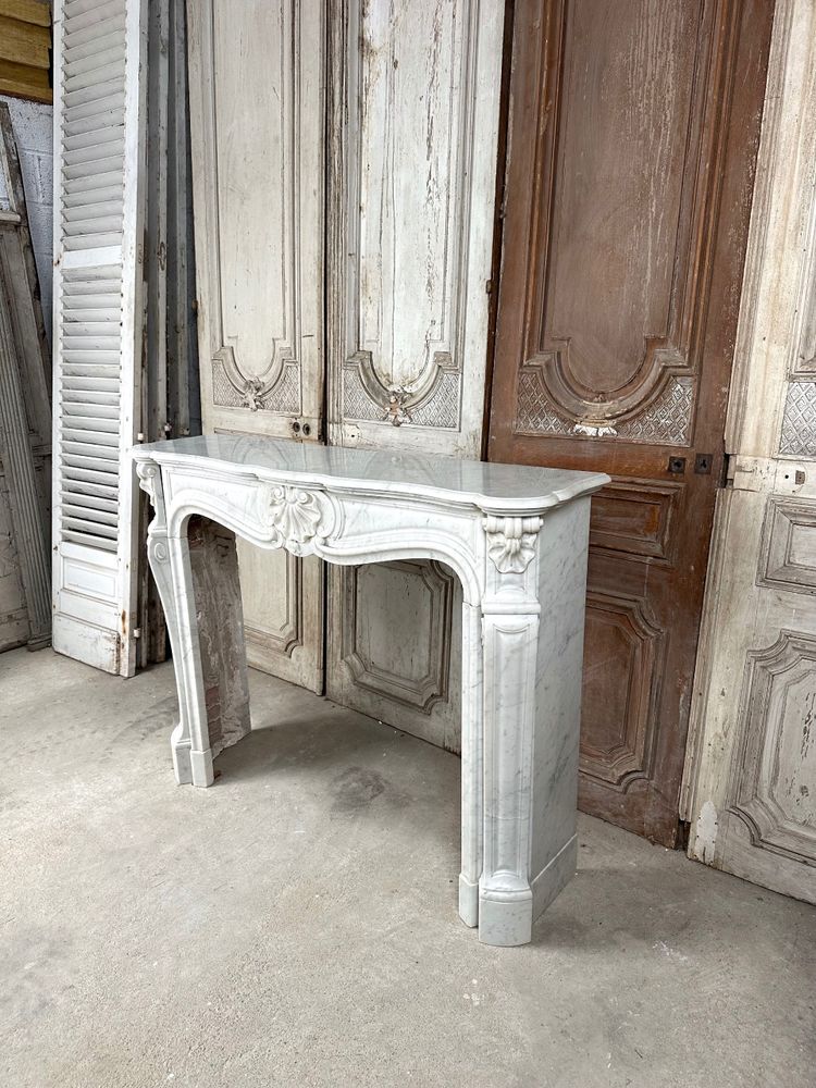 Kamin in Weiß Stil Louis XV Epoche 19.