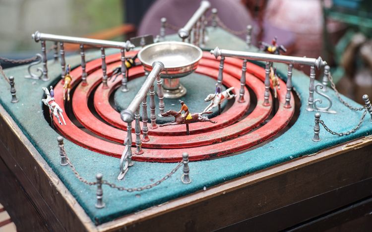 SMALL HORSE GAME