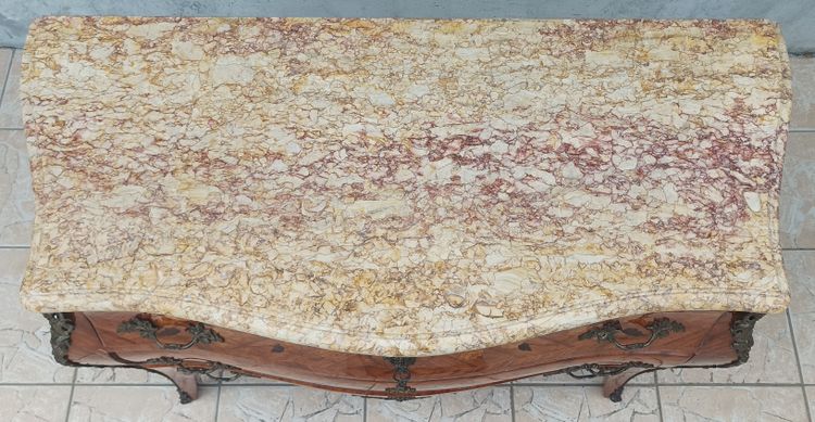 Cassettone curvo Luigi XV in palissandro intarsiato