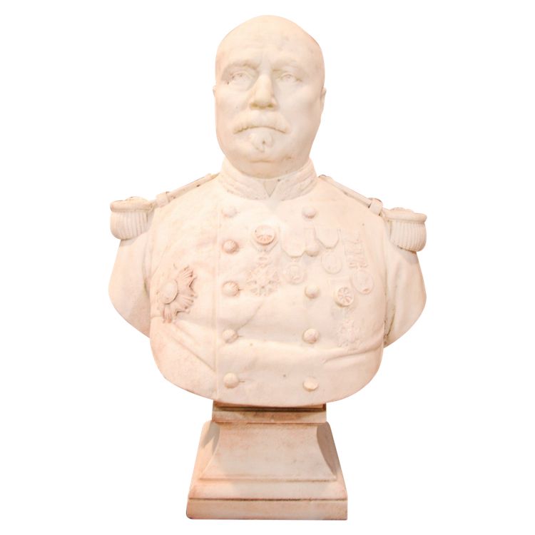 grande busto di generale in marmo di Carrara, firmato D.Trentacoste 1873