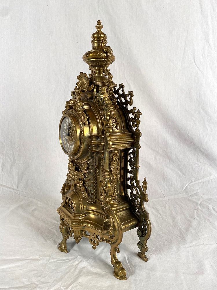 Large Louis XV style bronze mantelpiece, 20th century