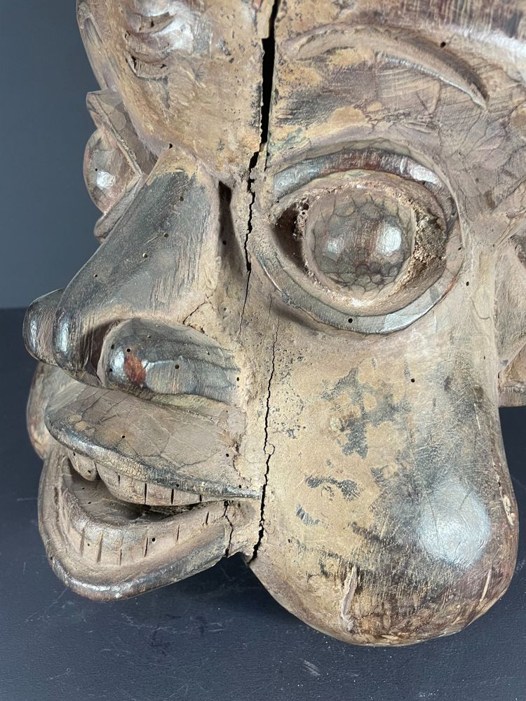 Camerou, Peuple Bamiléké, Région de Baleng, masque Heaume, première moitié du XXème siècle.