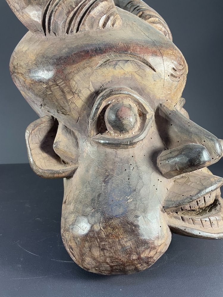 Camerou, Peuple Bamiléké, Région de Baleng, masque Heaume, première moitié du XXème siècle.