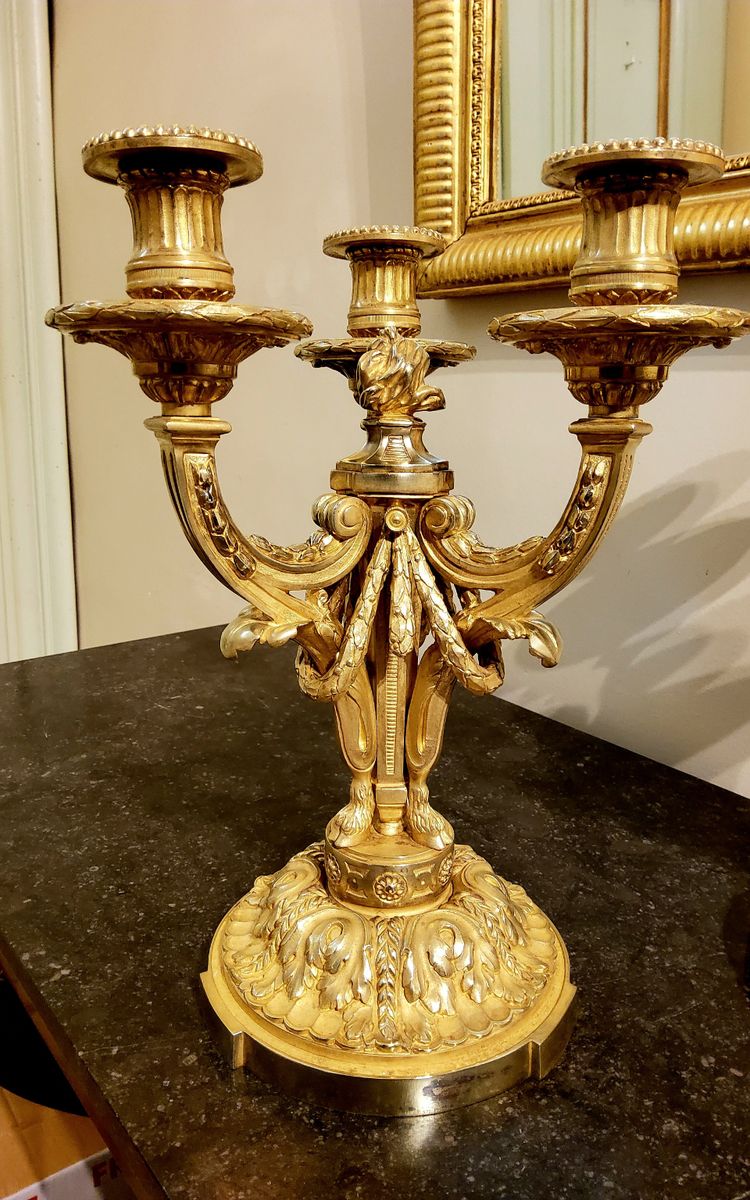 Coppia di candelabri in ormù in stile neoclassico secondo Delafosse JC. XIX secolo