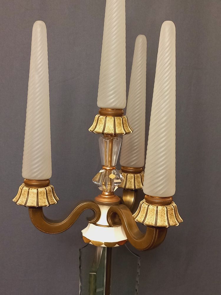 Important lampadaire en cristal de Sèvres et laiton XXe siècle