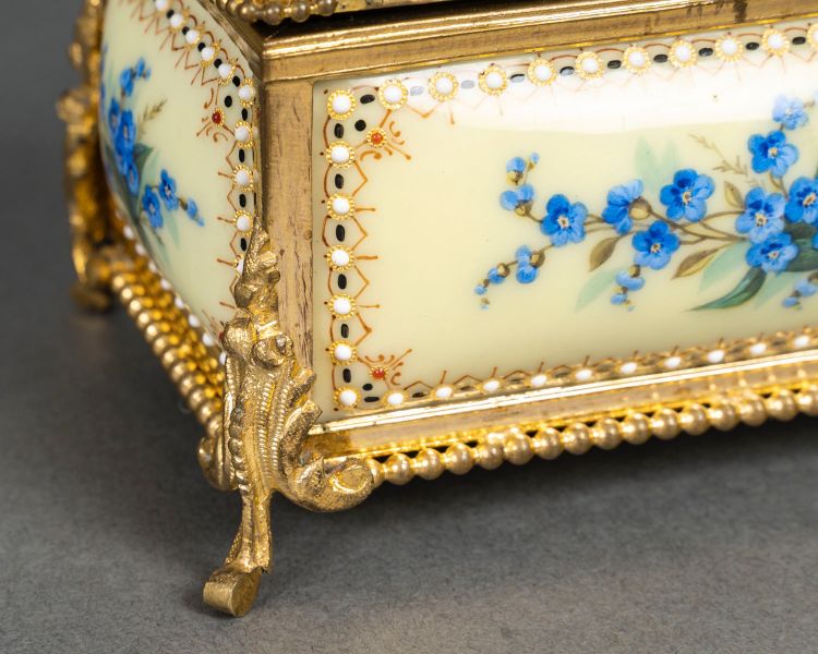 An enamel jewelry box, late 19th century
