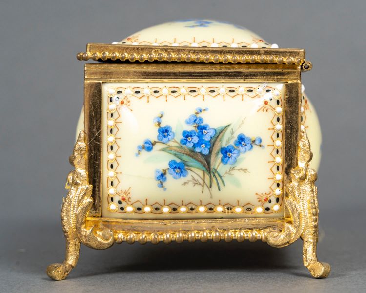 An enamel jewelry box, late 19th century
