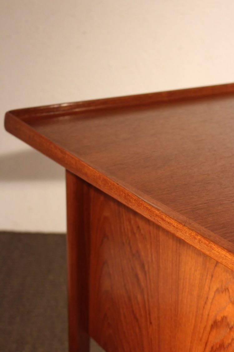 Scandinavian desk by Peter Lovig Nielsen