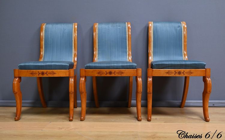 Suite de 6 Chaises en Erable et Merisier, style Charles X – Milieu XXe