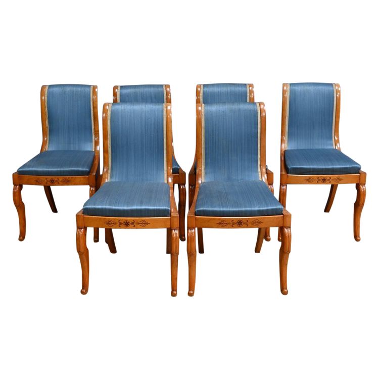 Suite de 6 Chaises en Erable et Merisier, style Charles X – Milieu XXe