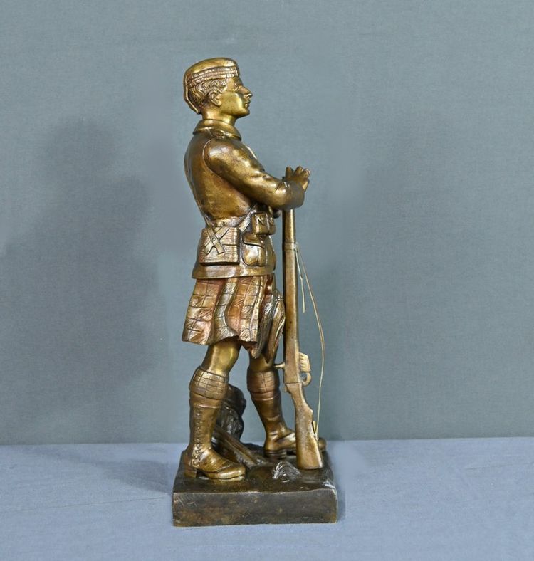 Fante scozzese in bronzo, firmato E.Carlier - Inizio XX secolo