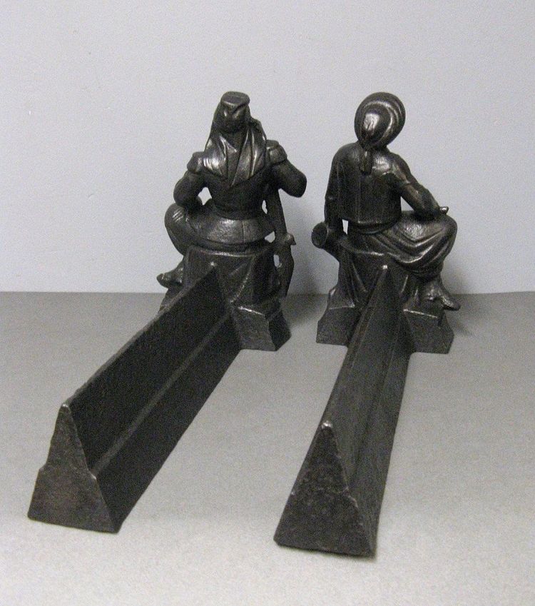 Pair De Chenets Aux Zouaves.