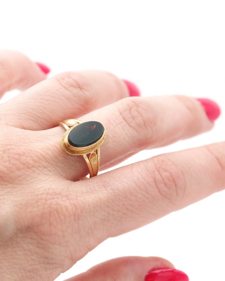Anello in oro 18k in diaspro segreto, anello del veleno, anello francese, anello con sigillo