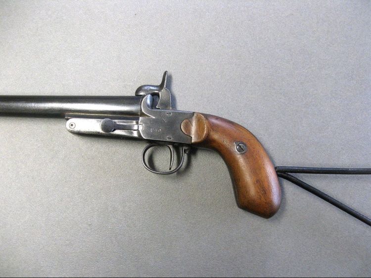 Pistola / Carabina da bracconiere a broche con crosse squelette di St Etienne XIXe.