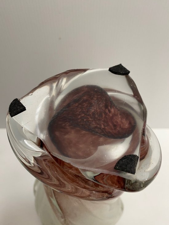Vase aus mundgeblasenem Kristall mit eingearbeiteten Blasen, doppelschichtig