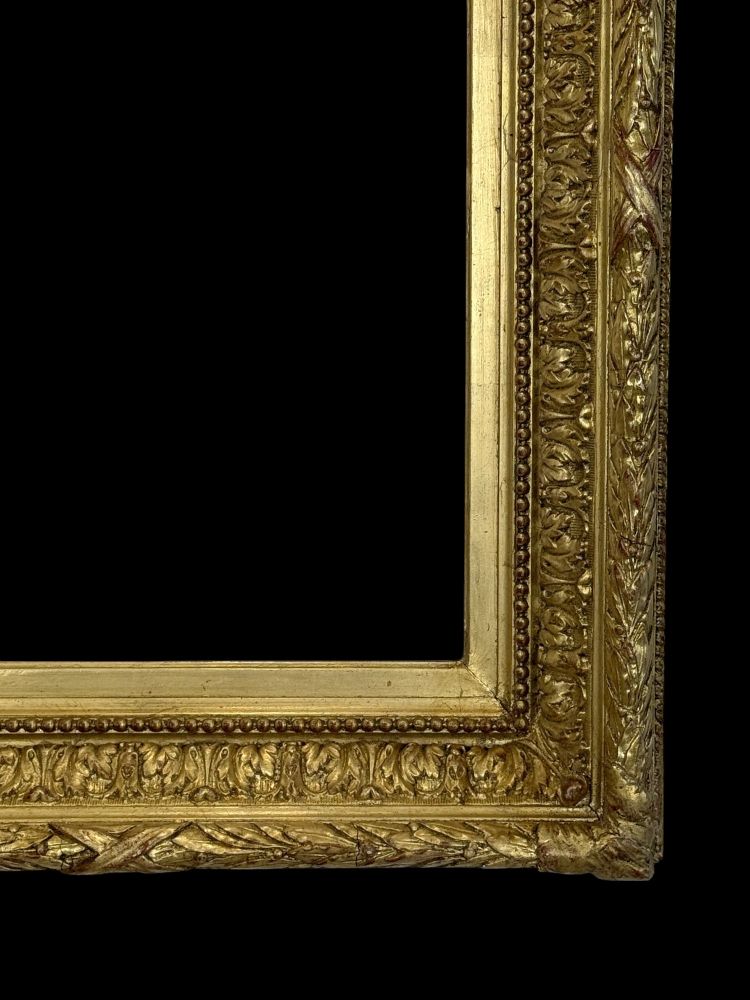ANCIENT GILDED WOOD AND STUC FRAME FOR PAINTING 46.5 cm x 34 cm ( BEAUTIFUL GILDING )