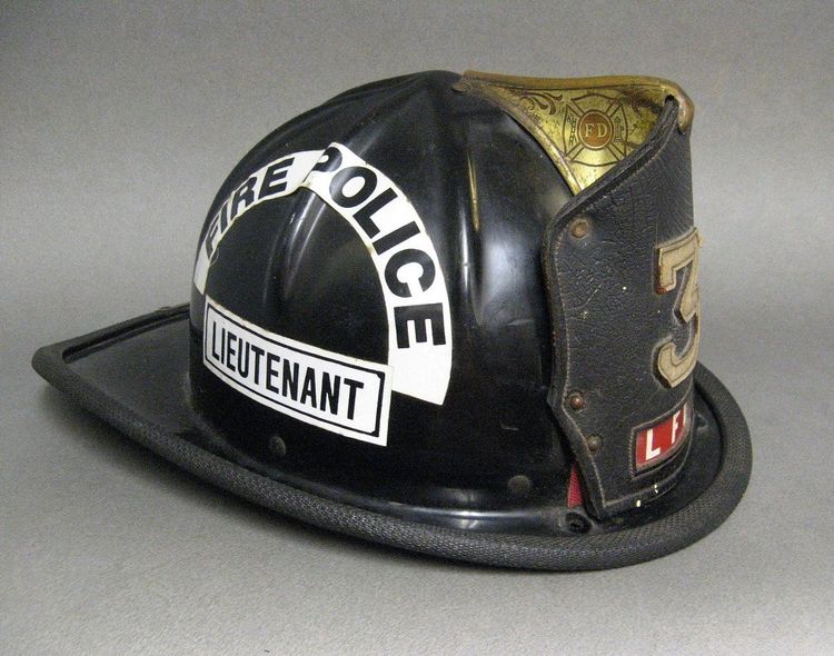 Amerikanischer Feuerwehr- und Polizeihelm. Cairns & Brother Helm