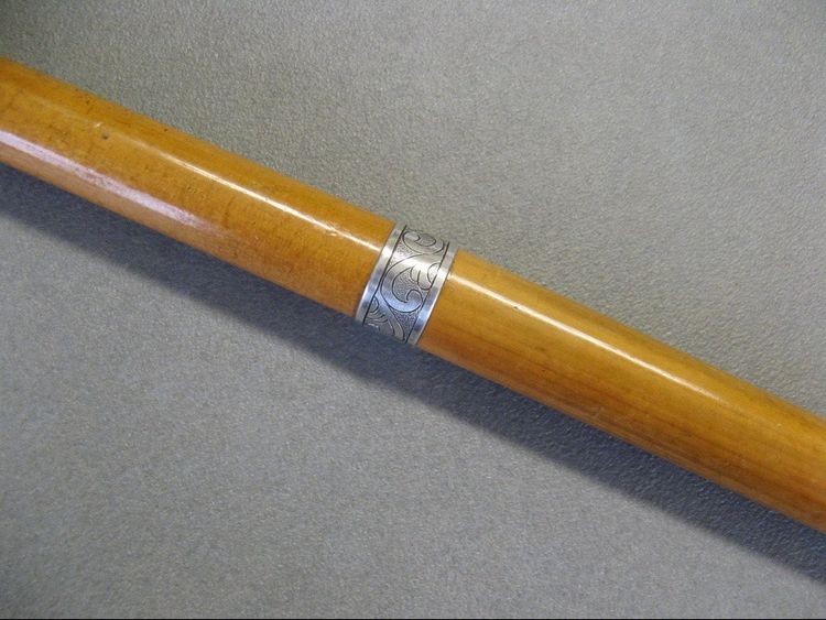 Canne Milord à Système Porte Cigare.