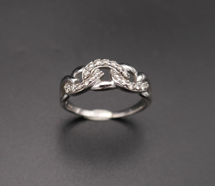 Gourmet-Ring mit Diamanten, 18 Karat Weißgold.