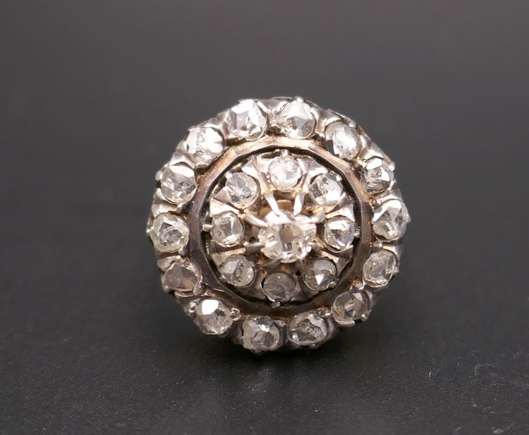 Anello con diamante, XIX secolo.