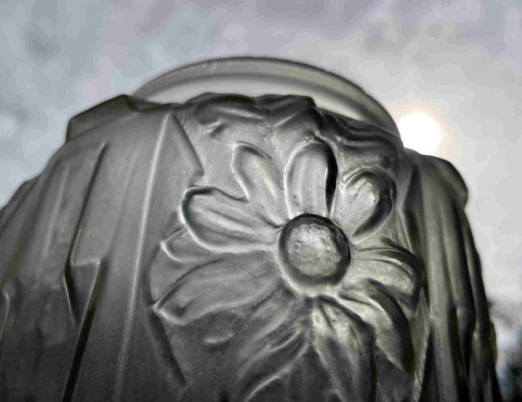 Art Nouveau / Art Deco vase circa 1920 in the taste of Legras Lalique