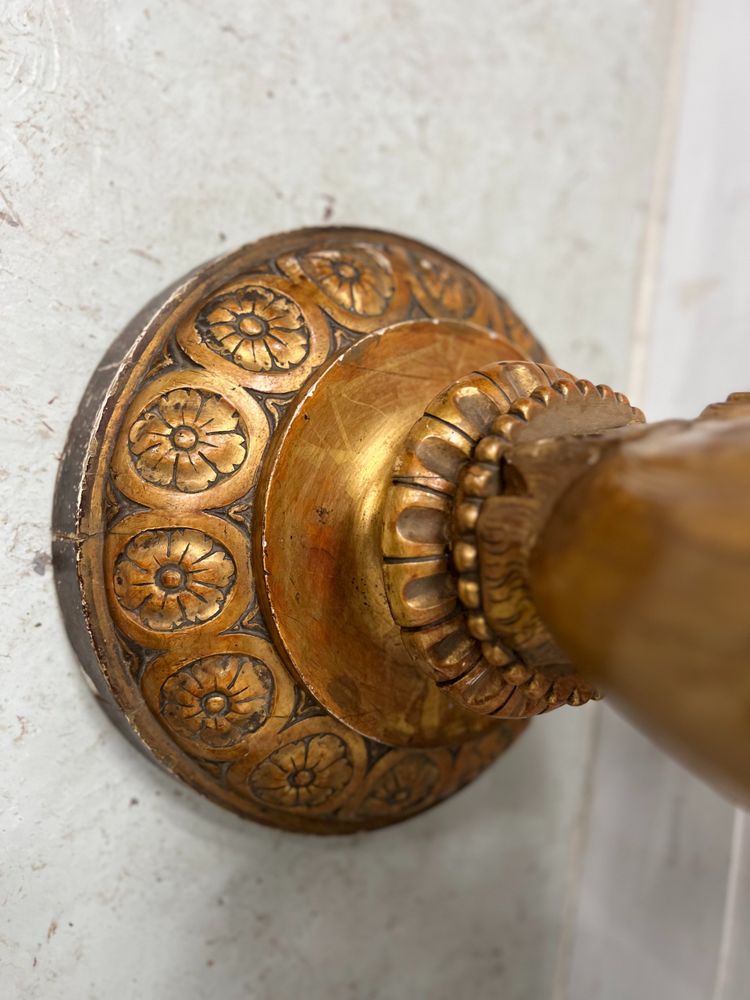 Display column in gilded carved wood XIX century
