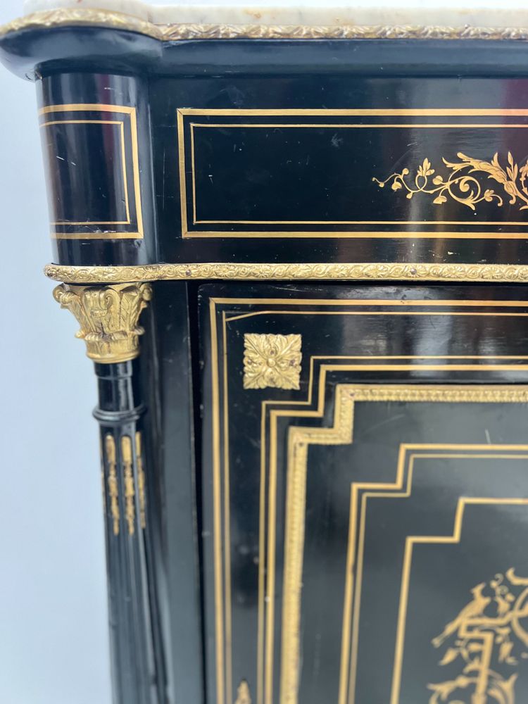 Armadio a un'anta di Napoleone III in legno nero e intarsio di ottone XIX secolo