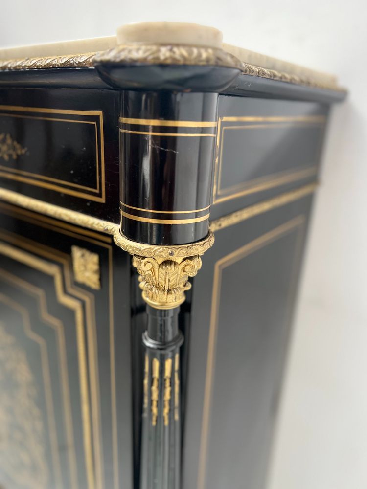 Armadio a un'anta di Napoleone III in legno nero e intarsio di ottone XIX secolo