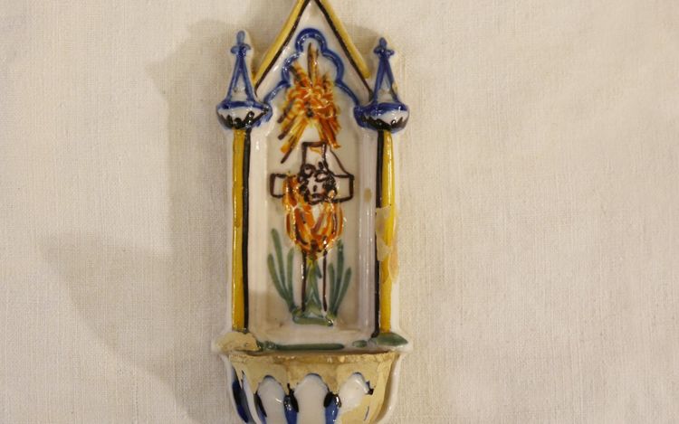 Earthenware holy water  font Martres-Tolosane