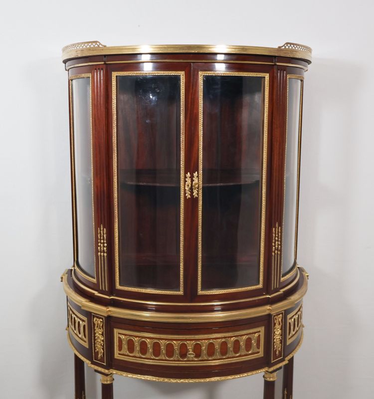 Half-moon display case attributed to Paul Sormani, late 19th century