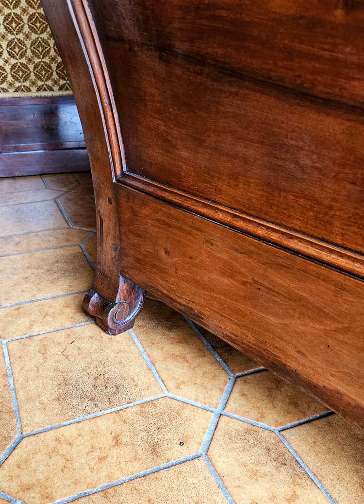 Importante Commode Tombeau XVIIIème En Noyer