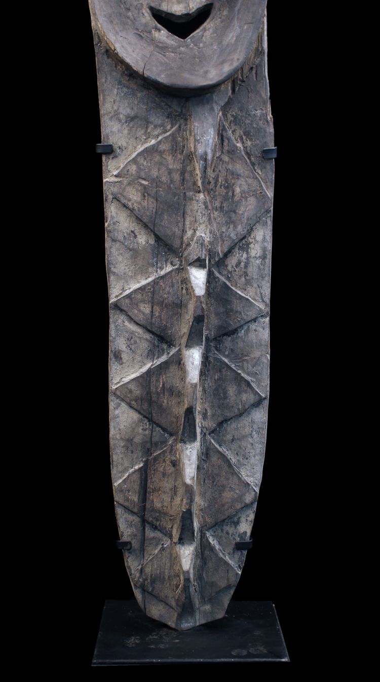 Figure Minja, sculpture, tribal art, Papua New Guinea, Oceanian art, Oceania, 146 x 21 cm