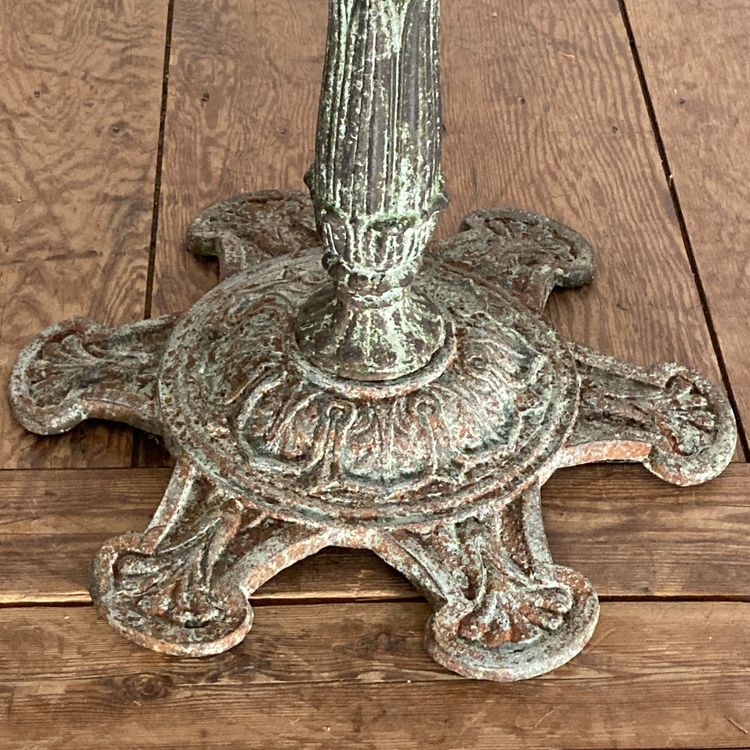 Cast-iron pedestal table XIX