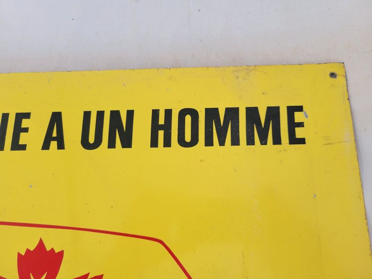  Plaque  peinte en tôle    Publicitaire CANADIEN tronçonneuse h50x l 75