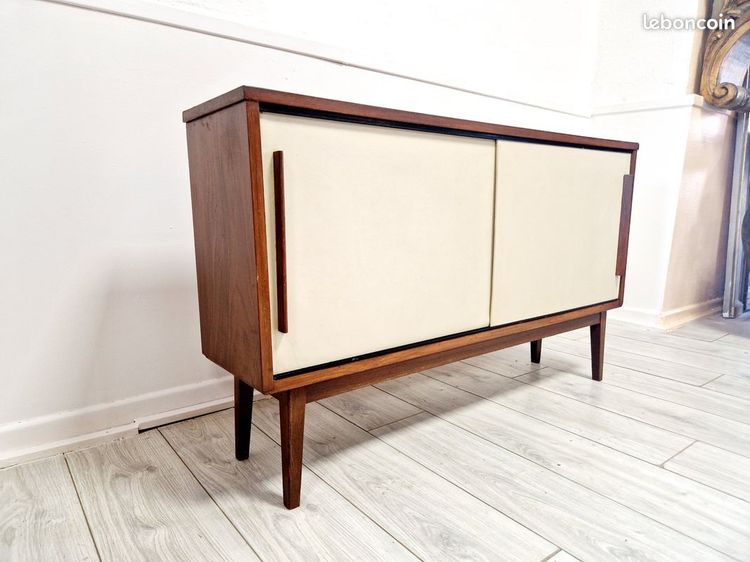 Buffet suédois vintage en teck Portes blanches