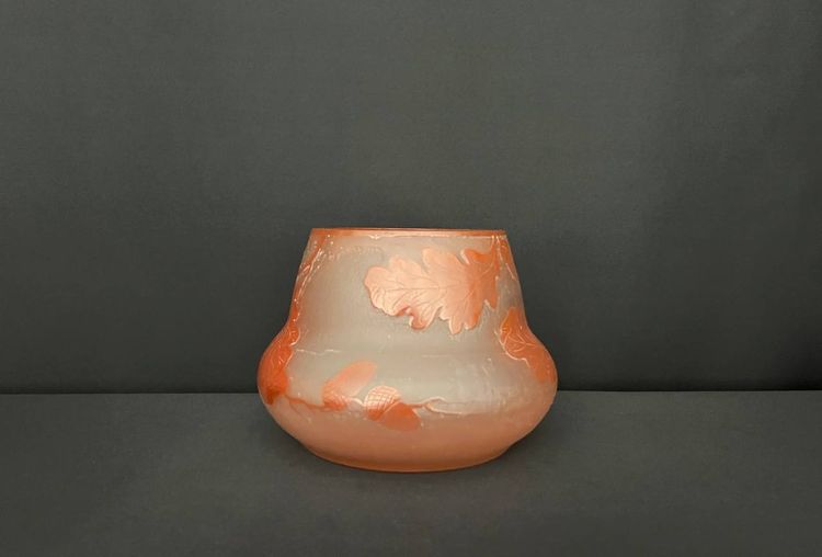 Vase aus säuregeätztem Glas - Jugendstil