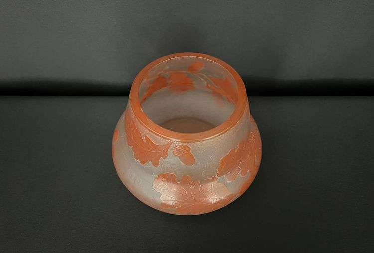 Vase aus säuregeätztem Glas - Jugendstil