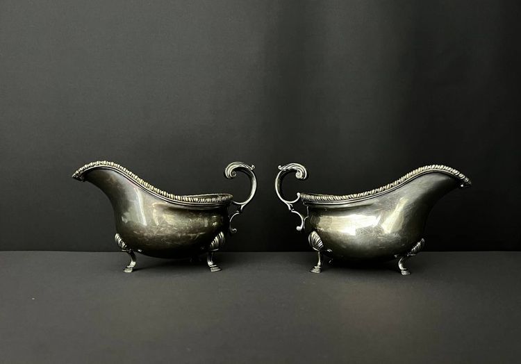 Pair of antique silver-plated sauce boats - Carrington & Co, London