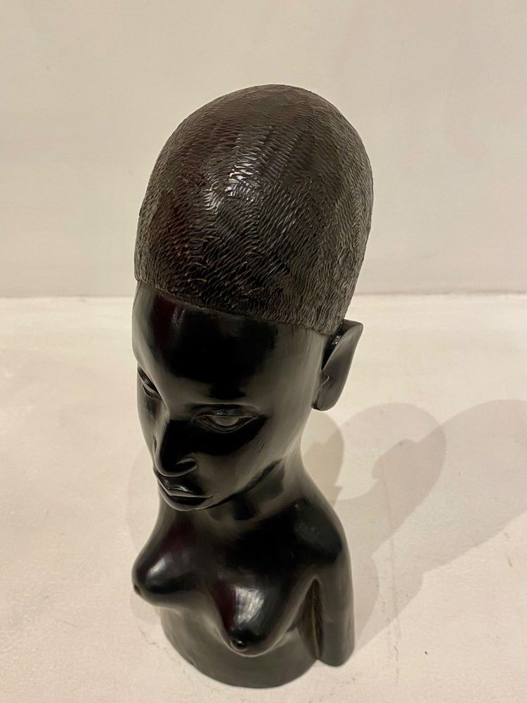 African bust from the 50s