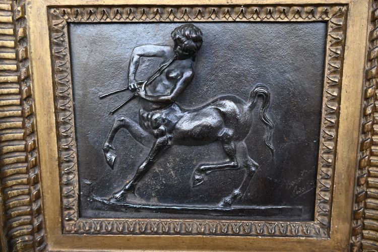 coppia di targhe in bronzo con centauri Italia XIX