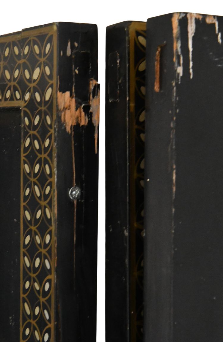 Paravento cinese a quattro ante in legno laccato e intarsi in pietra dura
