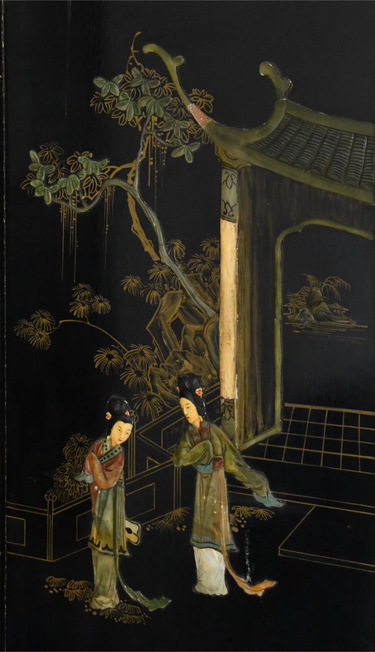 Paravento cinese a quattro ante in legno laccato e intarsi in pietra dura