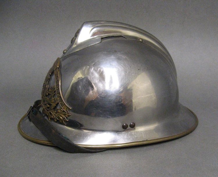 Casque De Pompier De La Ville De Paris Mle 33.