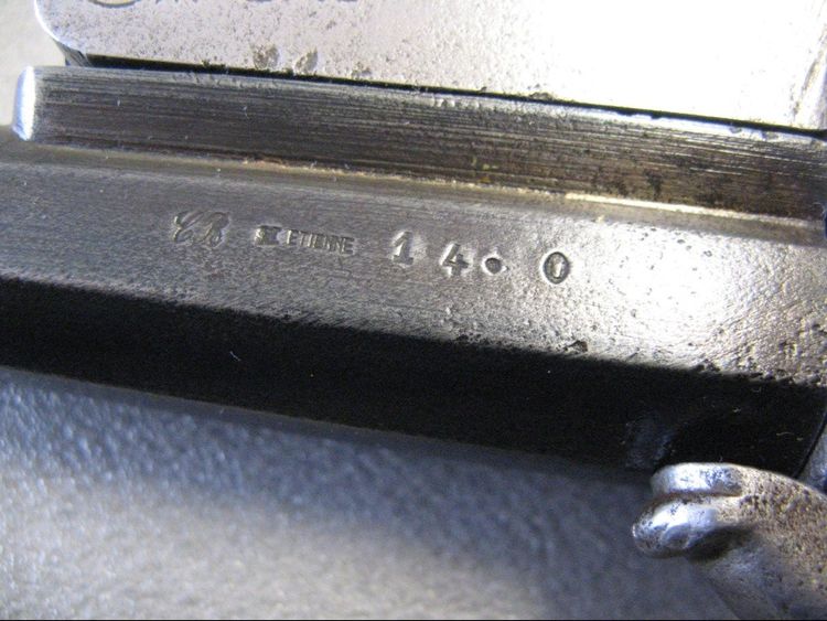 Wilderer-Gewehr mit St. Etienne-Brosche XIX.