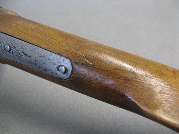 Wilderer-Gewehr mit St. Etienne-Brosche XIX.
